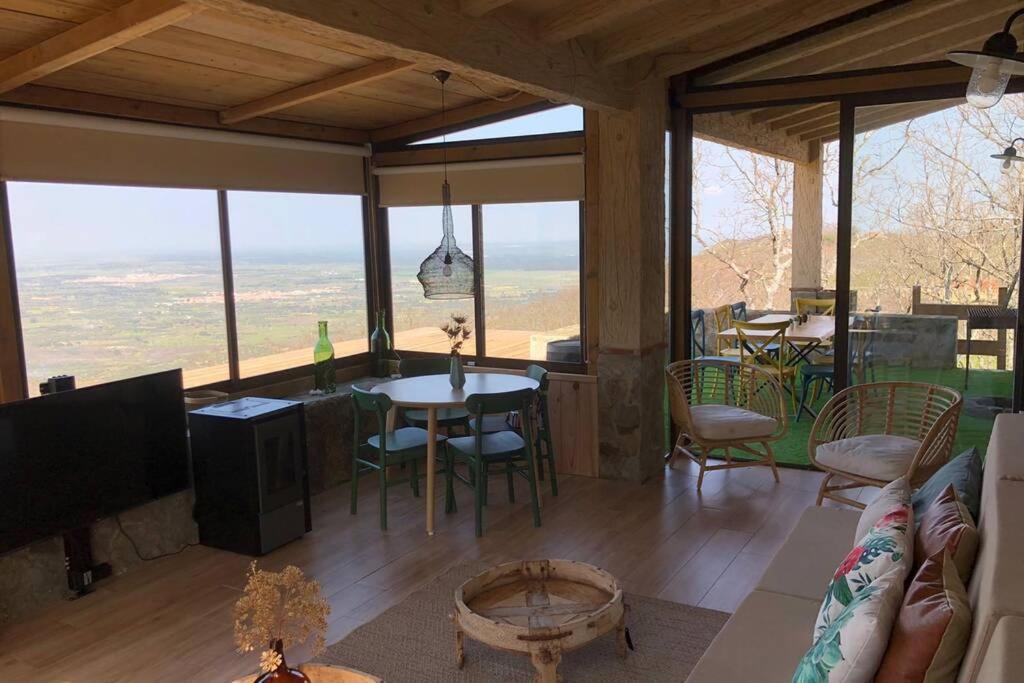 Vuelos De Montana L Montanchez Bagian luar foto